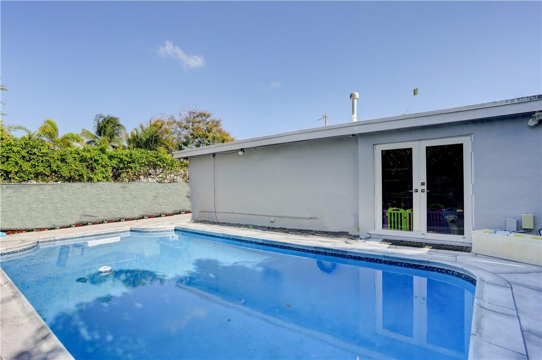 970 Southwest 3rd Avenue Pompano Beach, FL 33060 - Photo 21 of 24 Photo 22