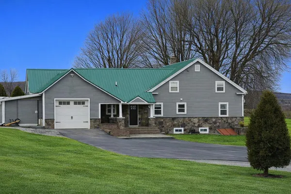 $699,900 | 1984 Sheldon Road, Swanton, VT 05478