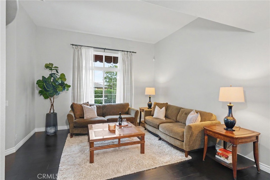 637 Chaparral Court Altadena, CA 91001 - Photo 12 of 71