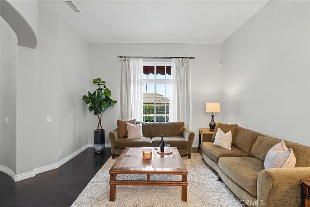 637 Chaparral Court Altadena, CA 91001 - Photo 13 of 71