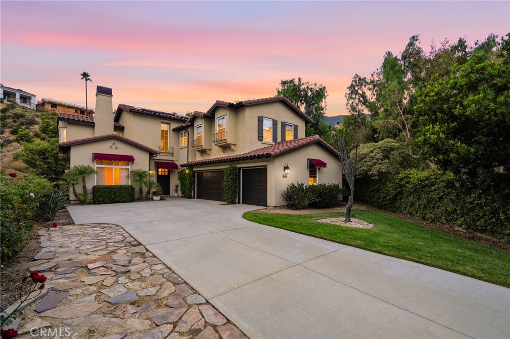 637 Chaparral Court Altadena, CA 91001 - Photo 3 of 71