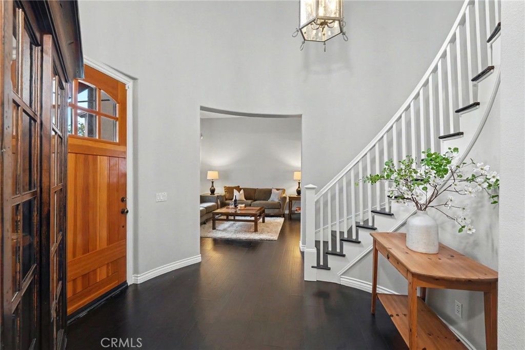 637 Chaparral Court Altadena, CA 91001 - Photo 10 of 71