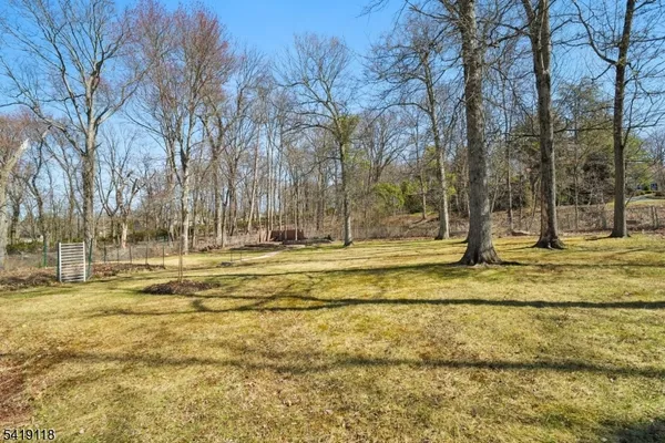 $1,258,000 | 320 Beaufort Avenue, Livingston, NJ 07039