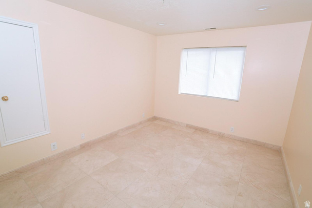 8068 South Twelve Drive Sandy, UT 84094 - Photo 9 of 22