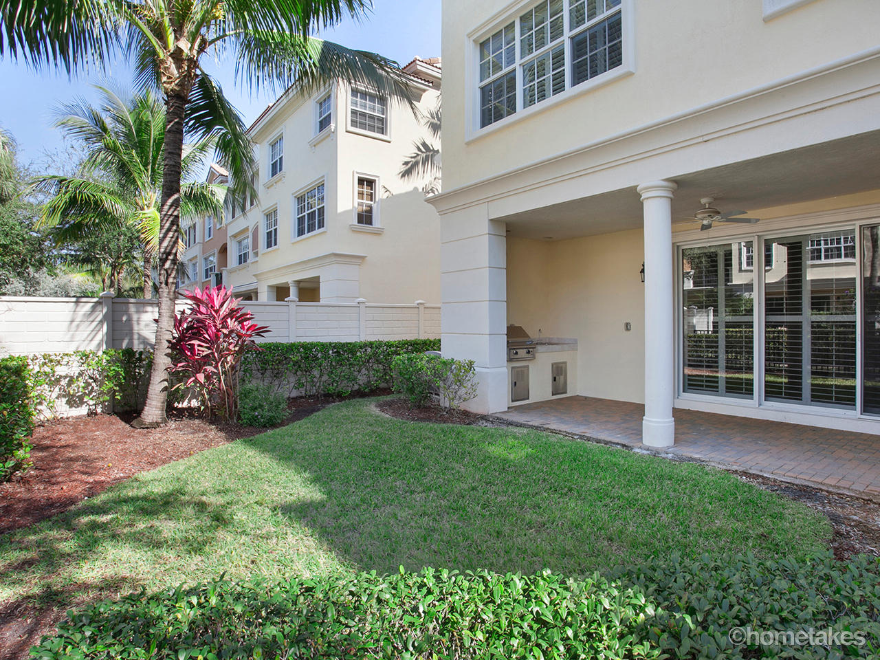 5615 Northeast Trieste Way Boca Raton, FL 33487 - Photo 31 of 45 Lanai with a Summer Kitchen