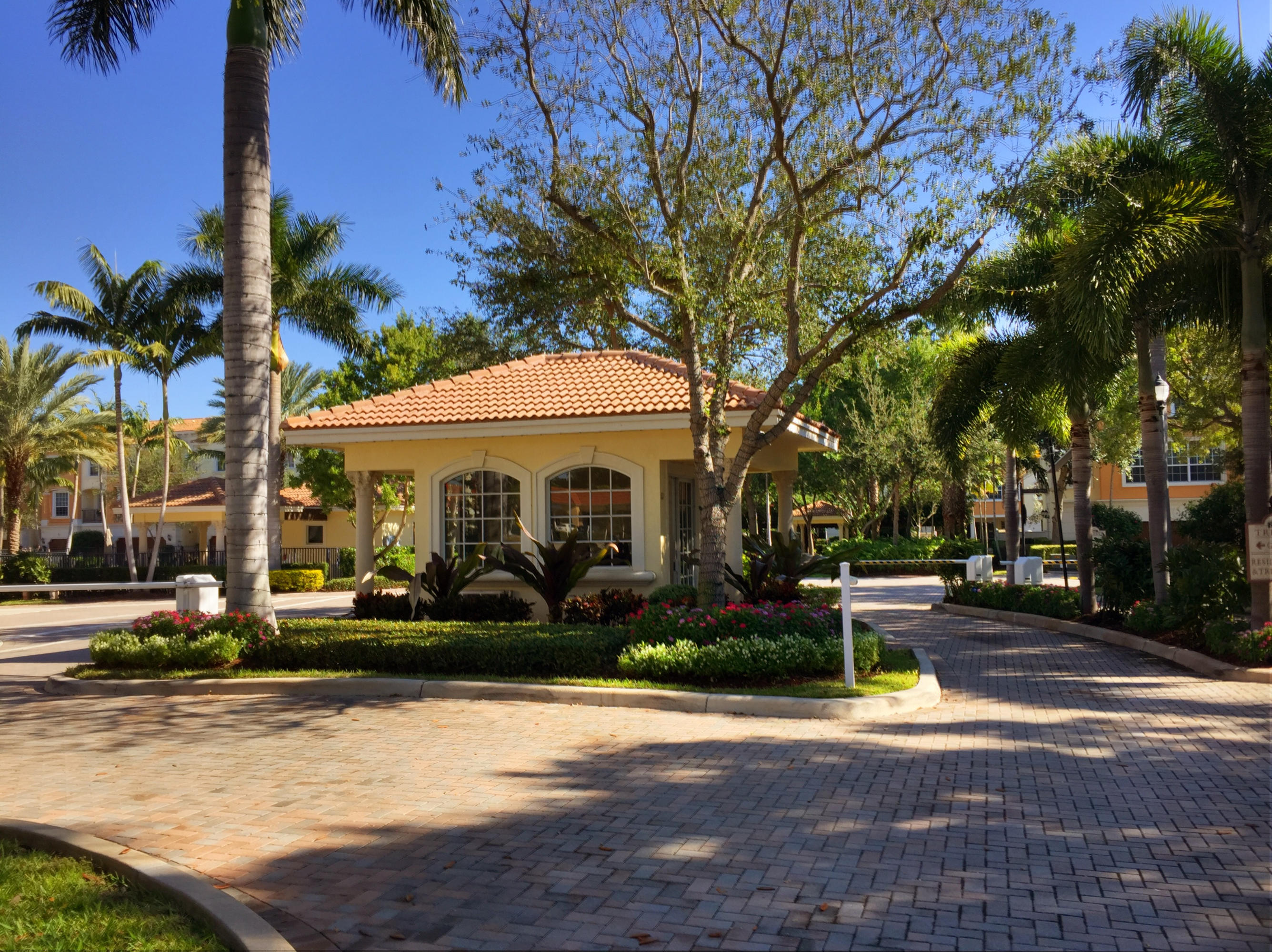 5615 Northeast Trieste Way Boca Raton, FL 33487 - Photo 35 of 45 Security Guard House/Gate