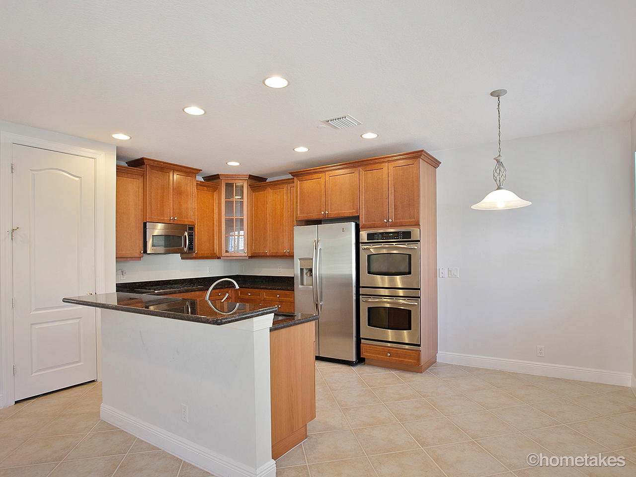 5615 Northeast Trieste Way Boca Raton, FL 33487 - Photo 8 of 45 Kitchen