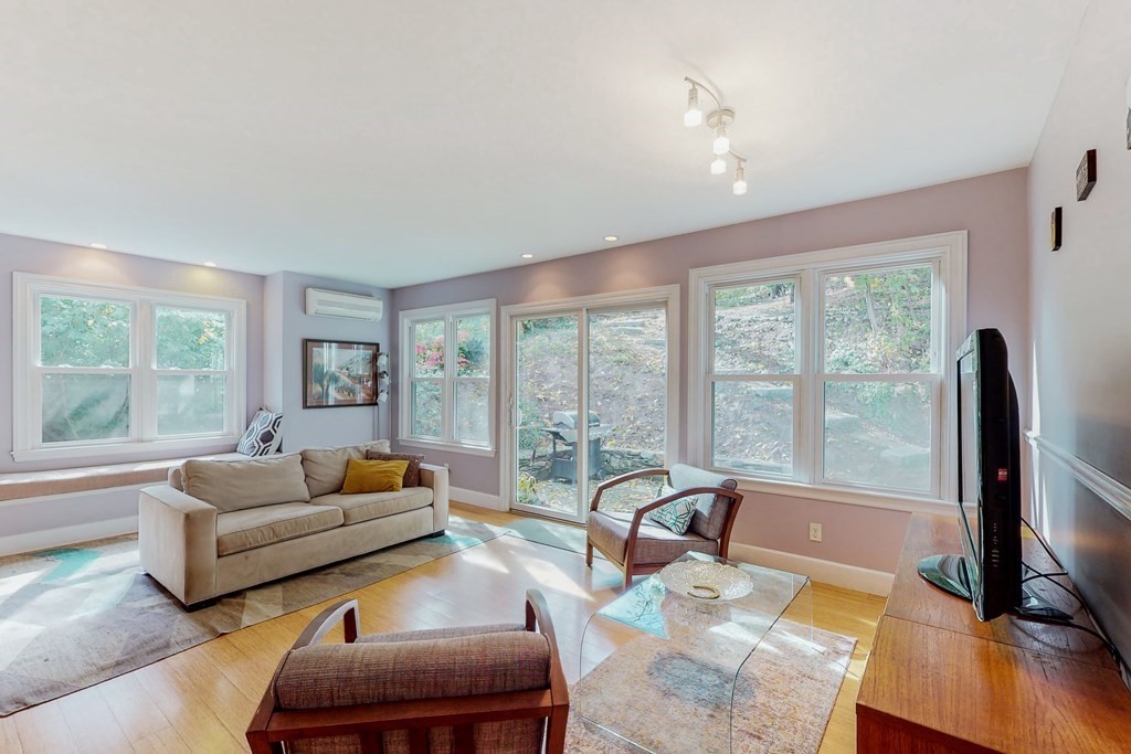 236 Mason Terrace Brookline, MA 02446 - Photo 4 of 21