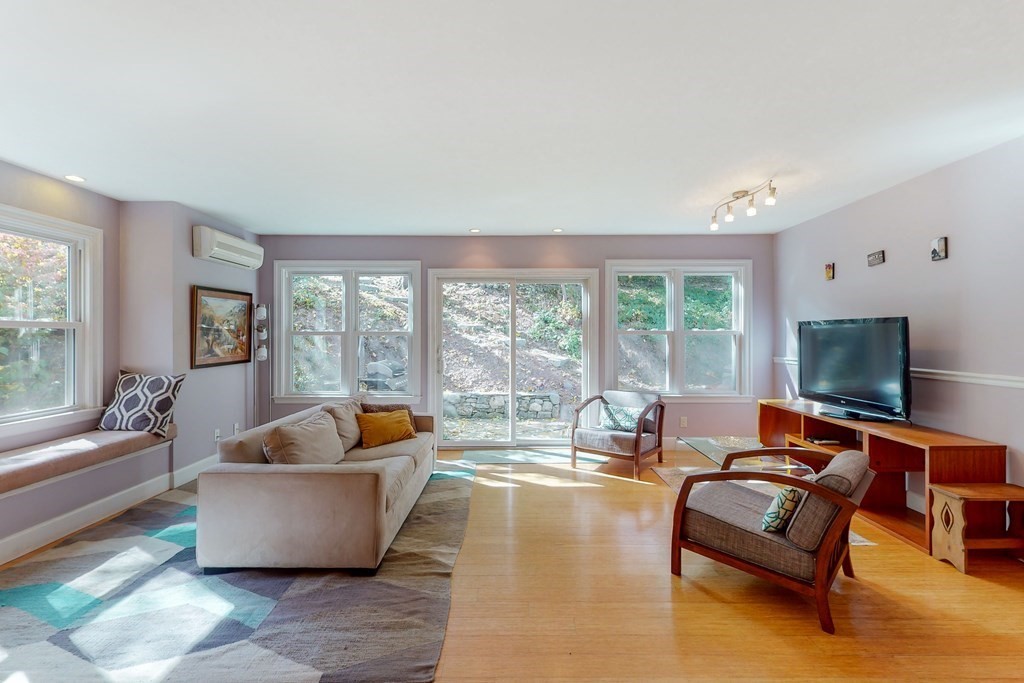236 Mason Terrace Brookline, MA 02446 - Photo 5 of 21