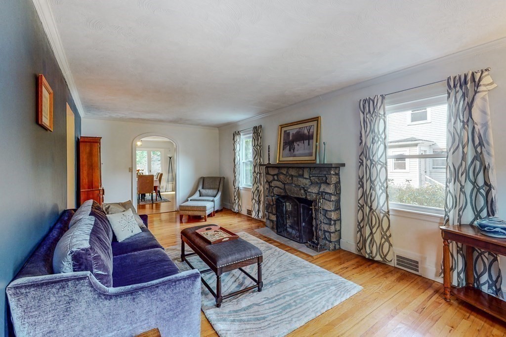 236 Mason Terrace Brookline, MA 02446 - Photo 9 of 21