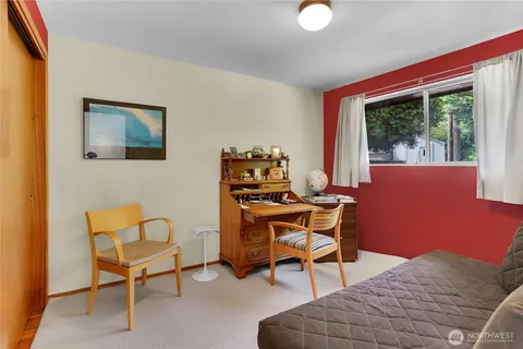 $1,395,000 | 438 Comstock Place, Seattle, WA 98109