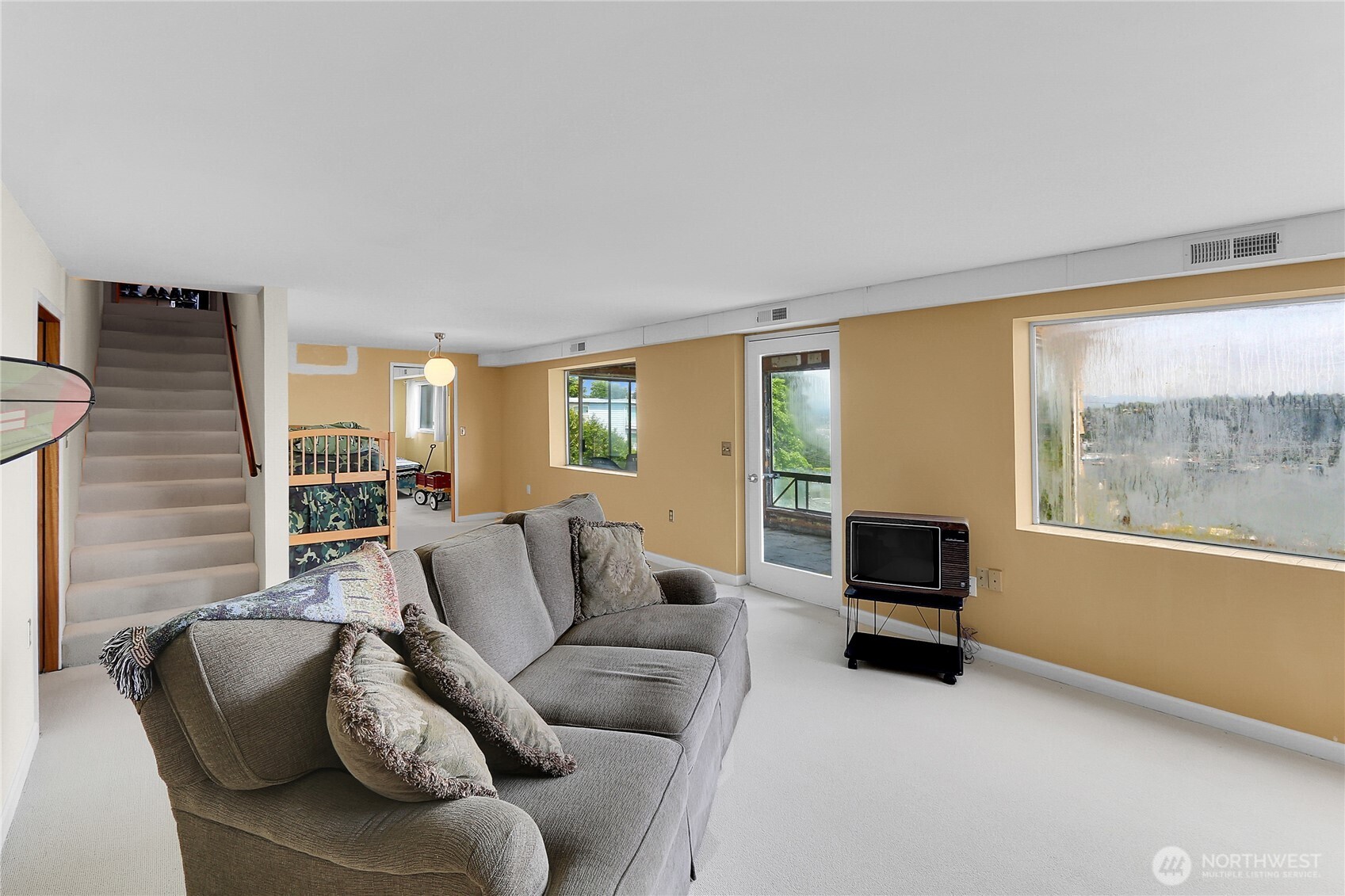 438 Comstock Place Seattle, WA 98109 - Photo 18 of 39