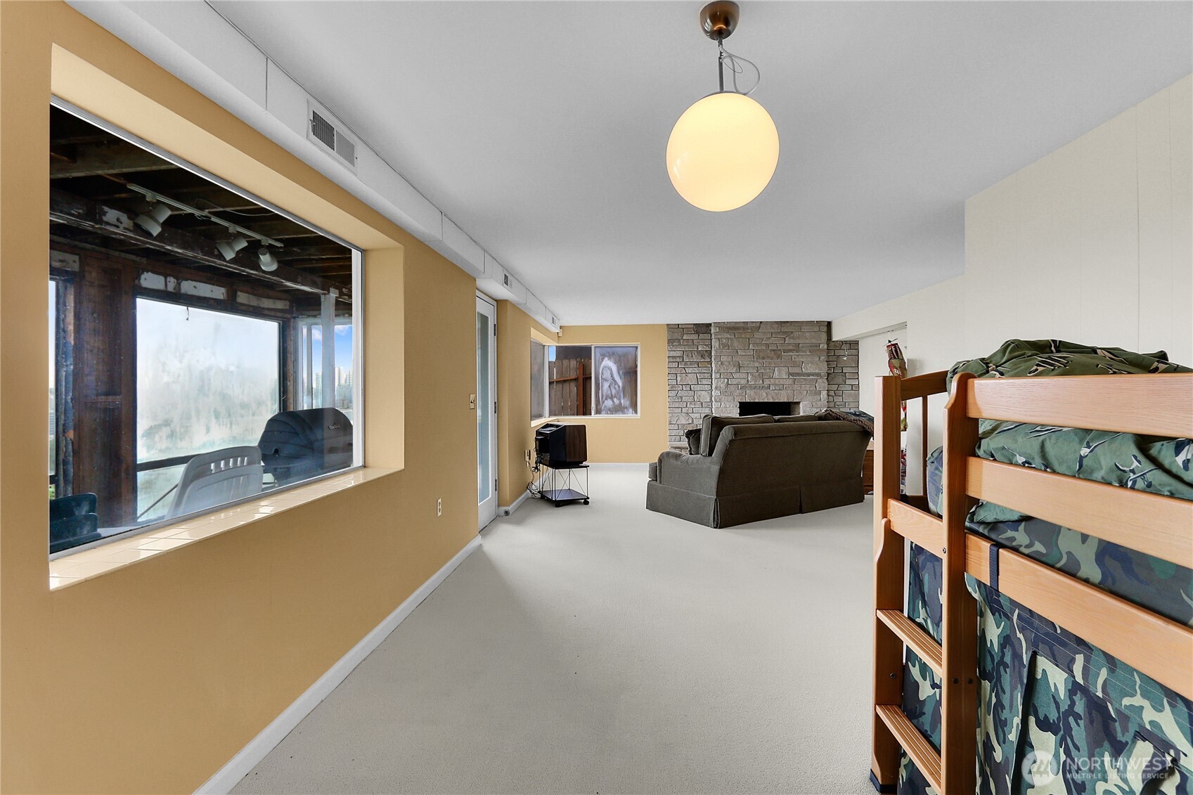 438 Comstock Place Seattle, WA 98109 - Photo 20 of 39