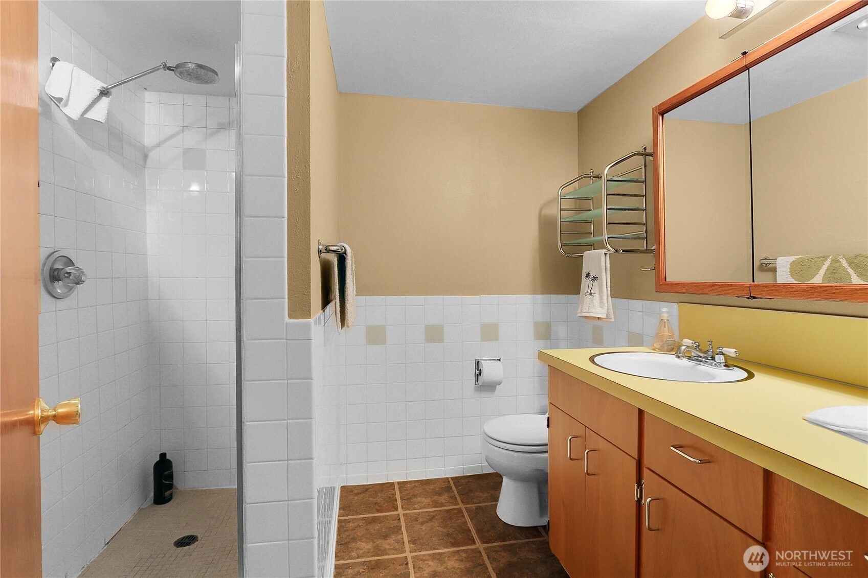 438 Comstock Place Seattle, WA 98109 - Photo 25 of 39