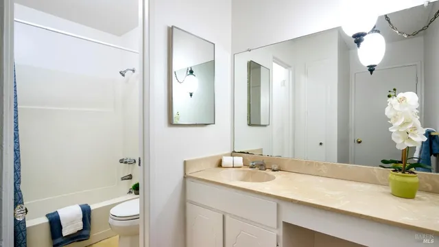 $400,000 | 580 Santa Alicia Drive, Rohnert Park, CA 94928