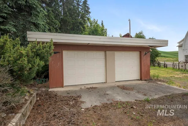 $350,000 | 409 N Parkway, Uniontown, WA 99179