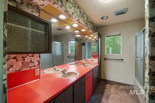 $350,000 | 409 N Parkway, Uniontown, WA 99179