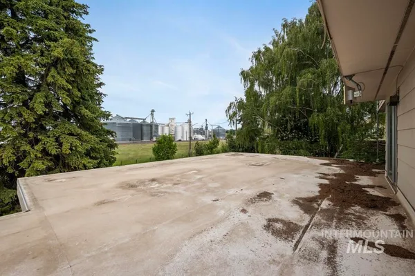 $350,000 | 409 N Parkway, Uniontown, WA 99179