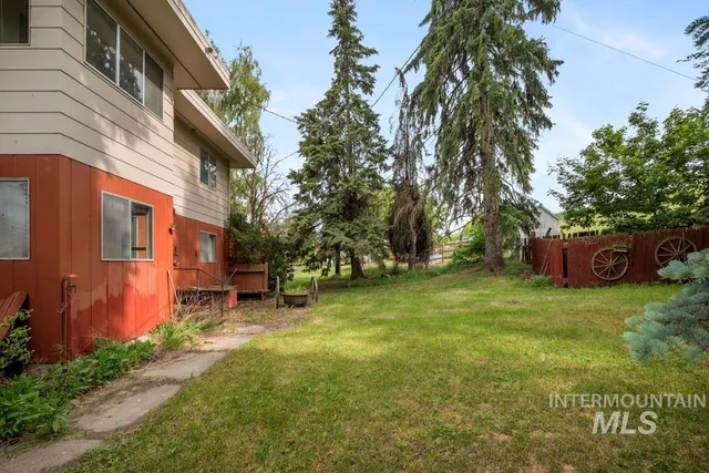 $350,000 | 409 N Parkway, Uniontown, WA 99179