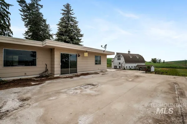 $350,000 | 409 N Parkway, Uniontown, WA 99179