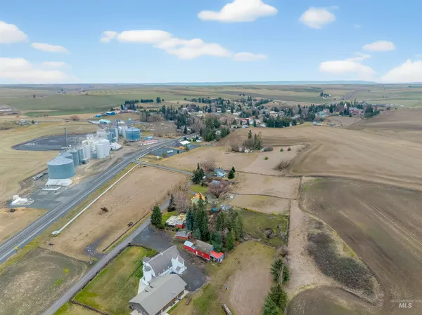 $350,000 | 409 N Parkway, Uniontown, WA 99179