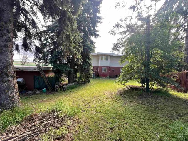 $350,000 | 409 N Parkway, Uniontown, WA 99179