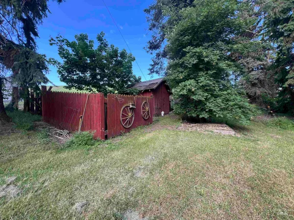 $350,000 | 409 N Parkway, Uniontown, WA 99179