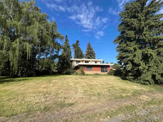 $350,000 | 409 N Parkway, Uniontown, WA 99179