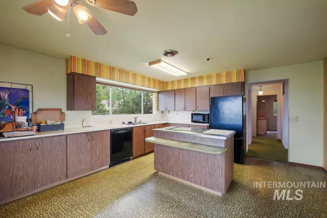 $350,000 | 409 N Parkway, Uniontown, WA 99179