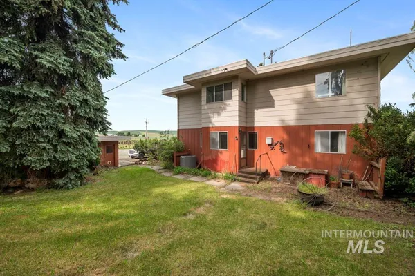 $350,000 | 409 N Parkway, Uniontown, WA 99179