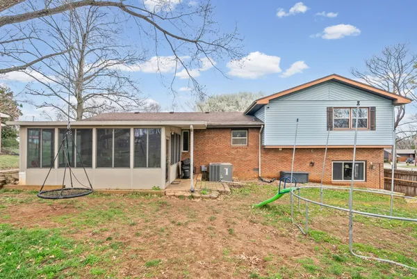 $280,000 | 303 Bradley Court, Hopkinsville, KY 42240