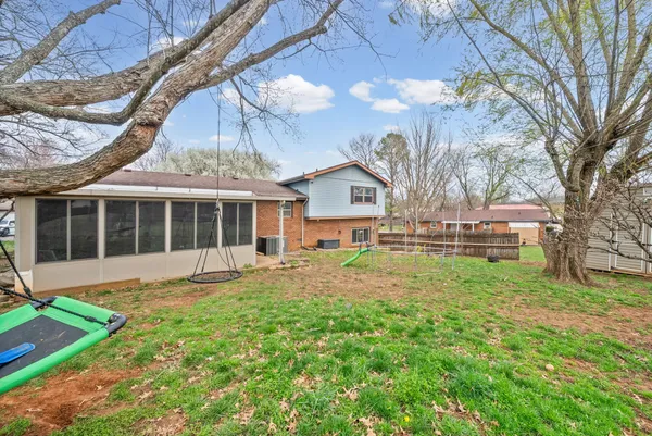 $280,000 | 303 Bradley Court, Hopkinsville, KY 42240