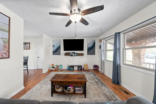 $280,000 | 303 Bradley Court, Hopkinsville, KY 42240