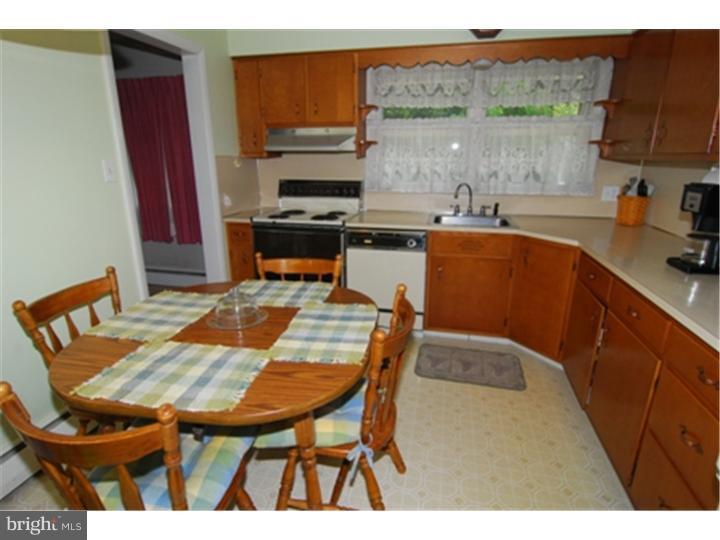 321 Holland Street Reading, PA 19607 - Photo 11 of 20