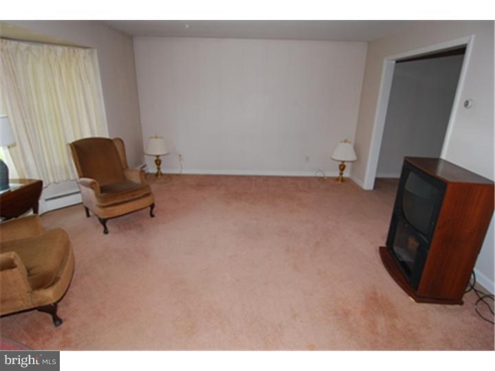 321 Holland Street Reading, PA 19607 - Photo 8 of 20