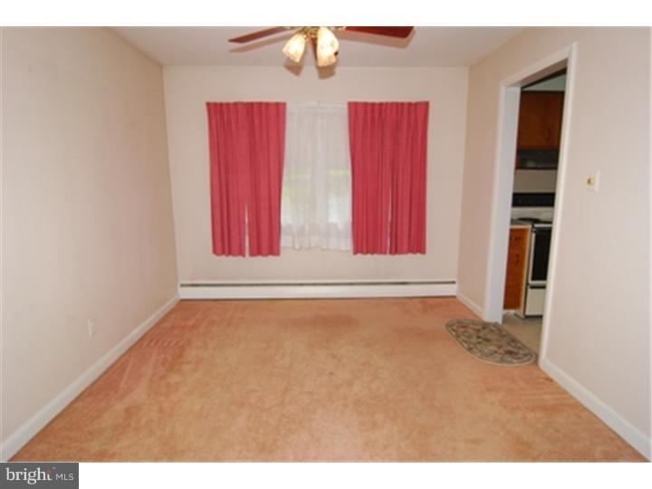 321 Holland Street Reading, PA 19607 - Photo 9 of 20