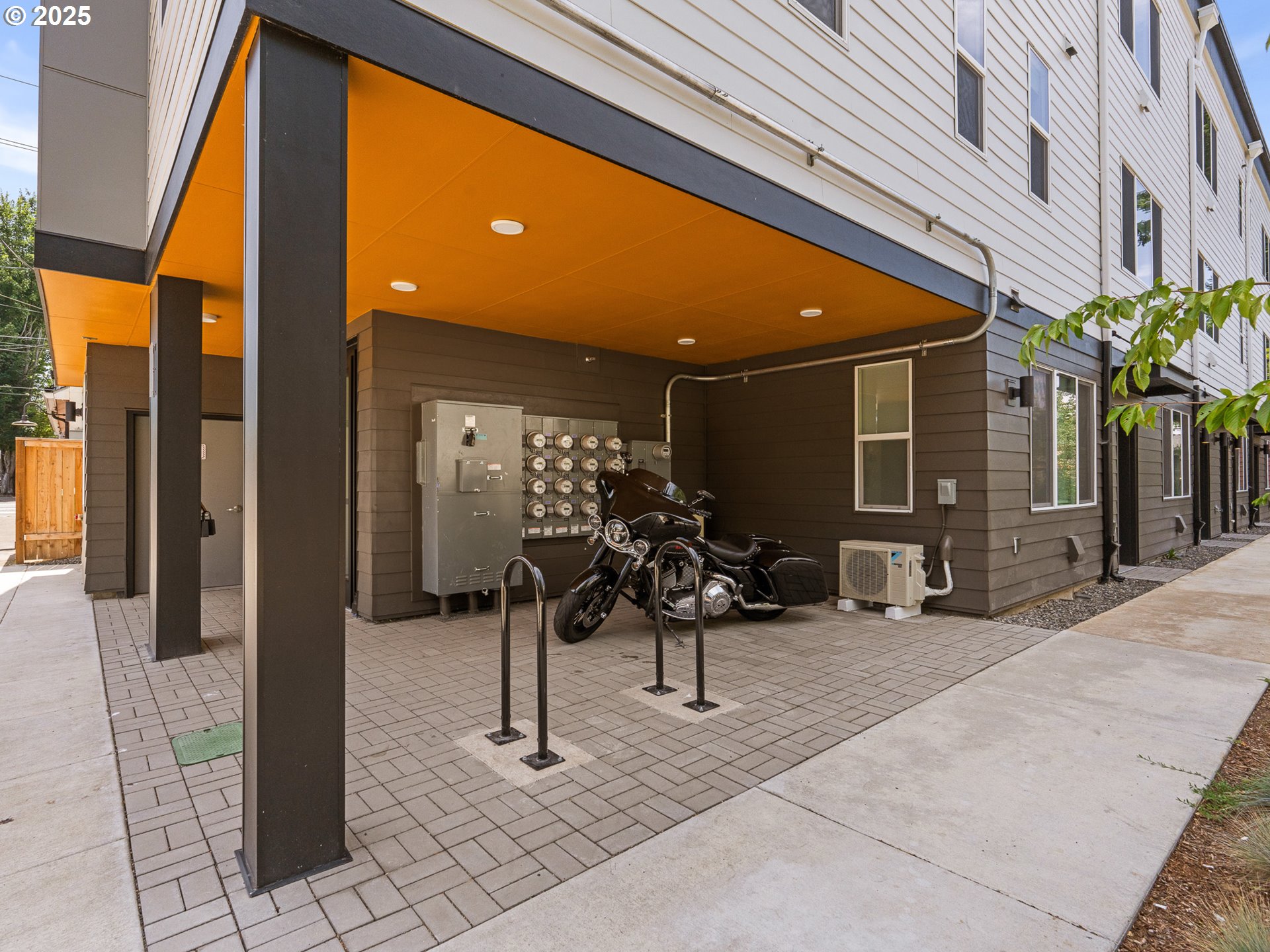 11 Northeast 55th Avenue Portland, OR 97213 - Photo 3 of 24