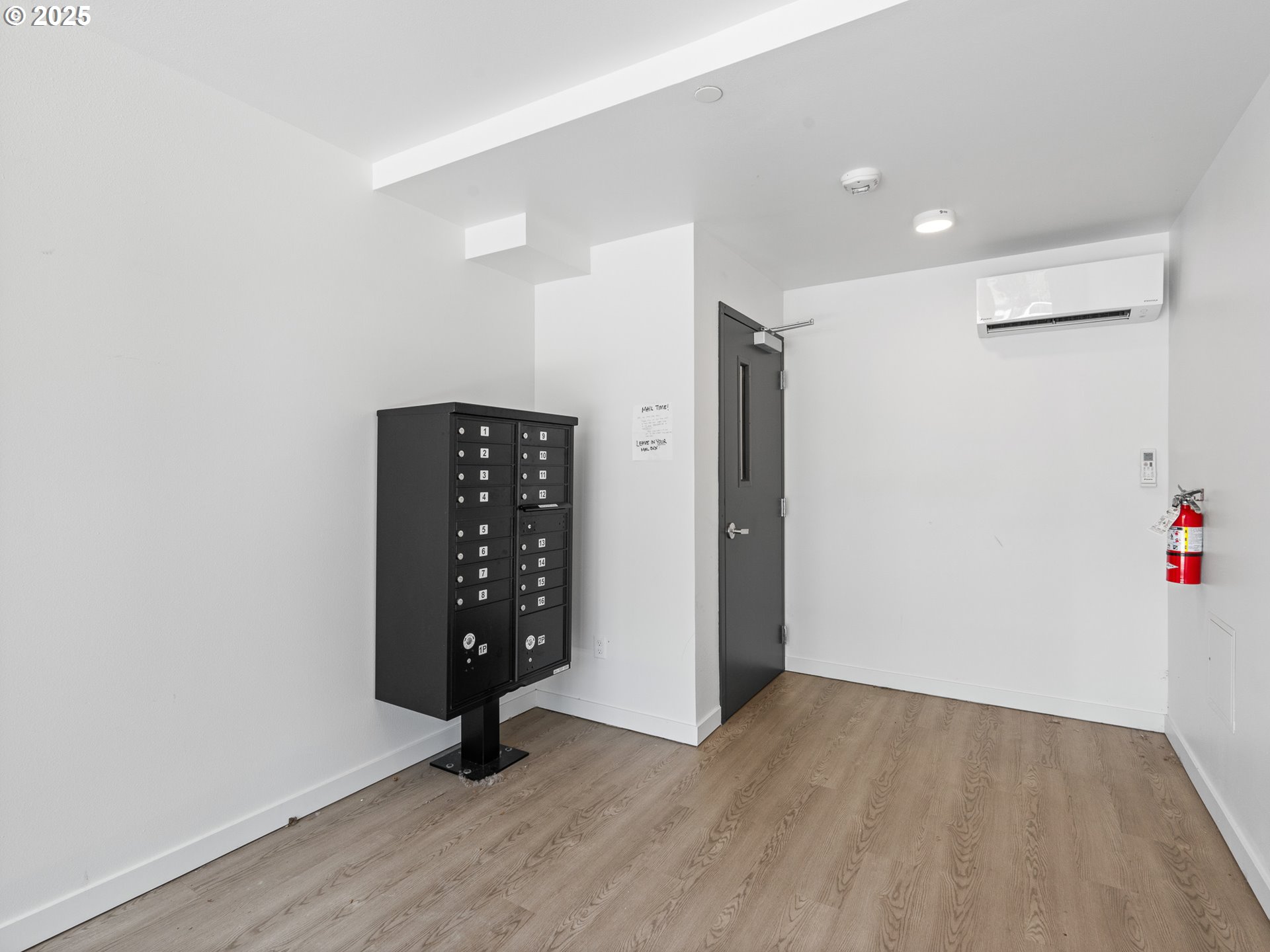 11 Northeast 55th Avenue Portland, OR 97213 - Photo 5 of 24