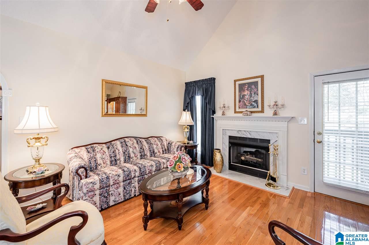 413 Surrey Circle Bessemer, AL 35022 - Photo 9 of 38