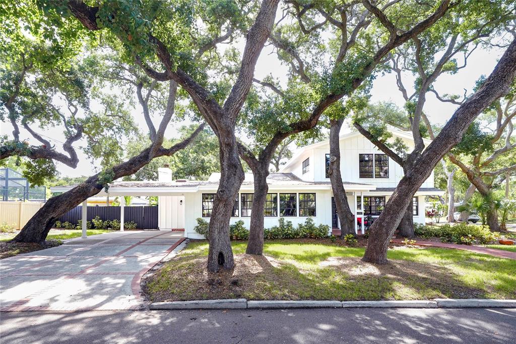 2901 Pelham Road North St. Petersburg, FL 33710 - Photo 1 of 46