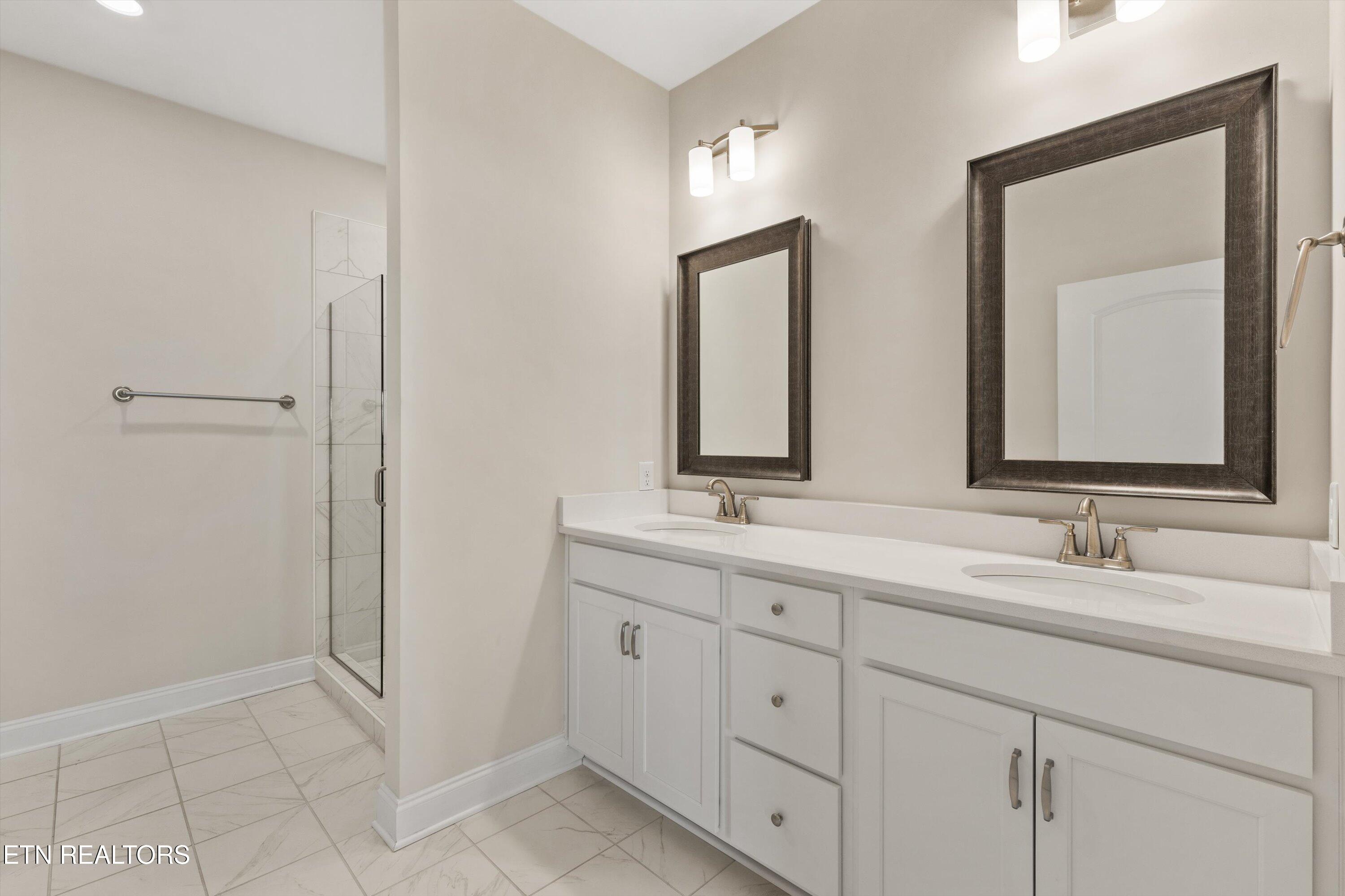 175 Goldheart Road Farragut, TN 37934 - Photo 25 of 47 Primary Bathroom