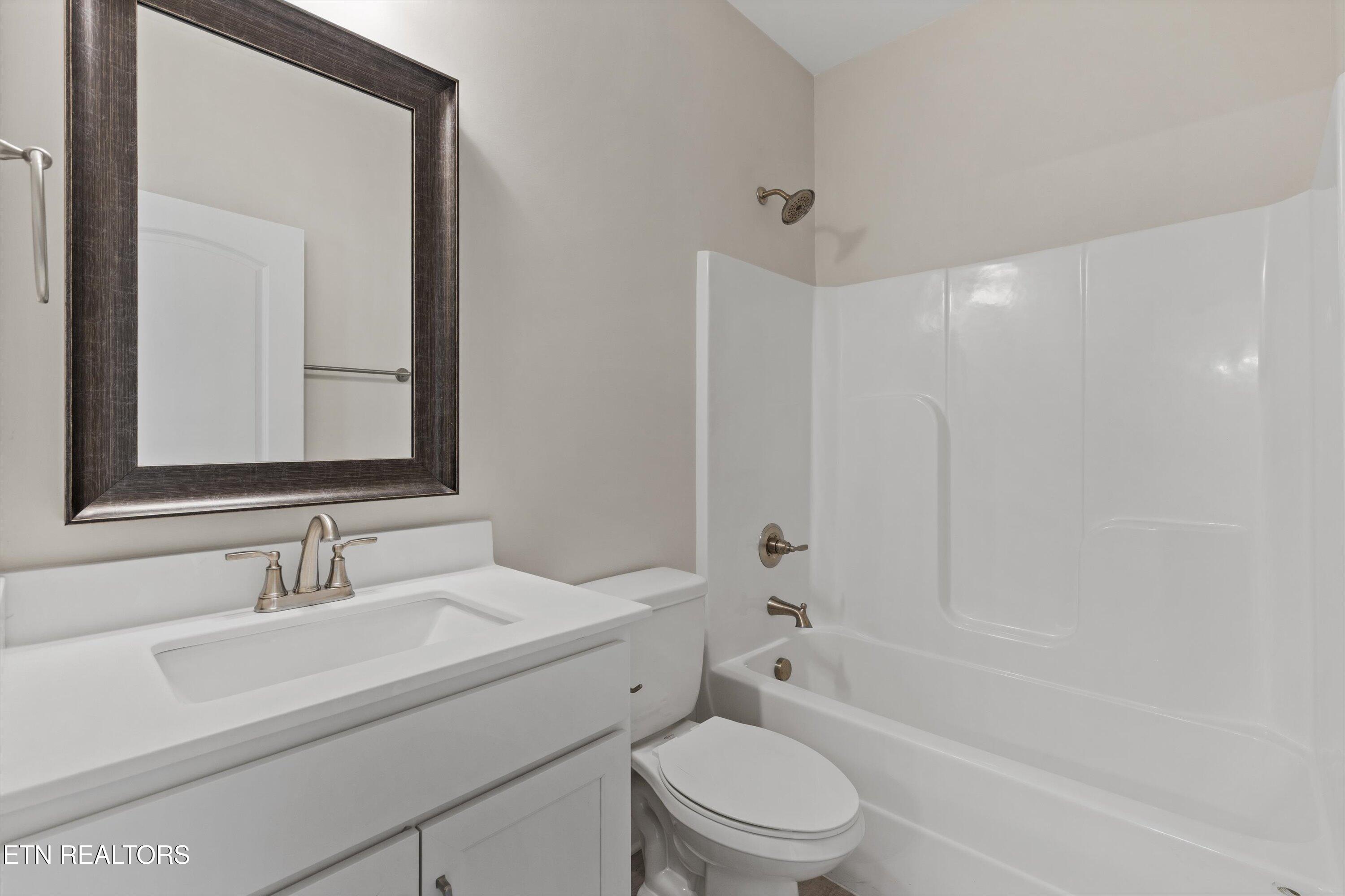 175 Goldheart Road Farragut, TN 37934 - Photo 30 of 47 Full Bathroom 3