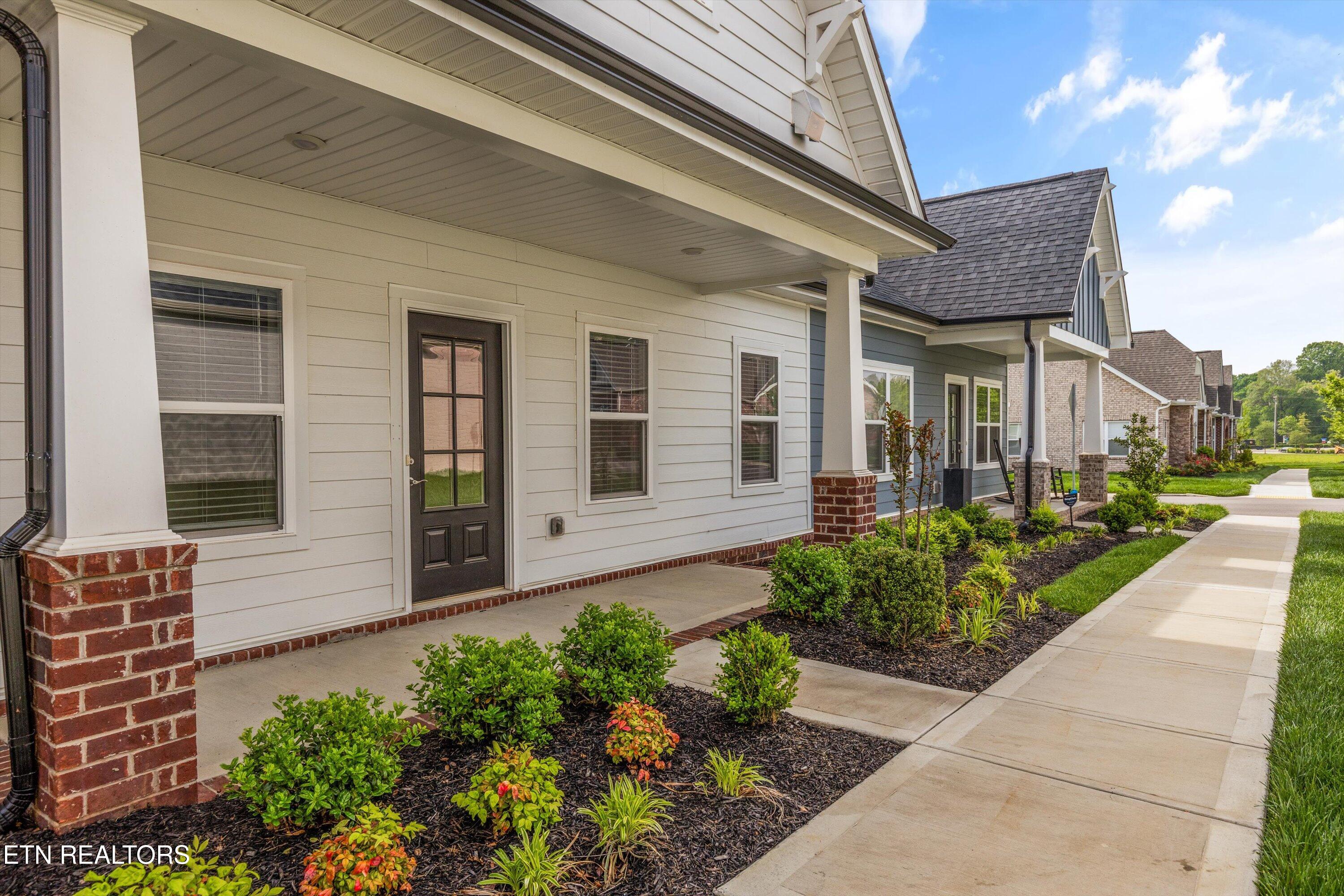 175 Goldheart Road Farragut, TN 37934 - Photo 3 of 47 Covered Porch