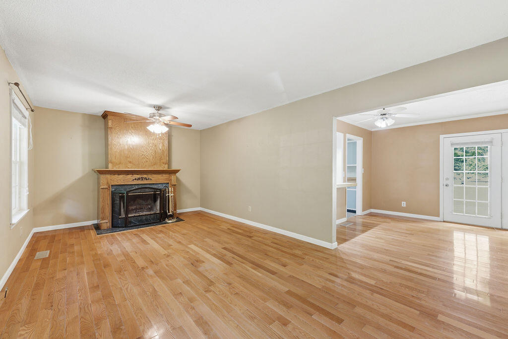 213 Maple Way Ringgold, GA 30736 - Photo 15 of 40 213MapleWay-13