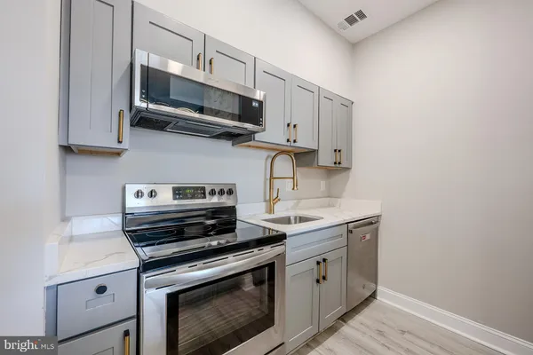 $279,900 | 103 West Conway Street, Unit R 52, Baltimore, MD 21201