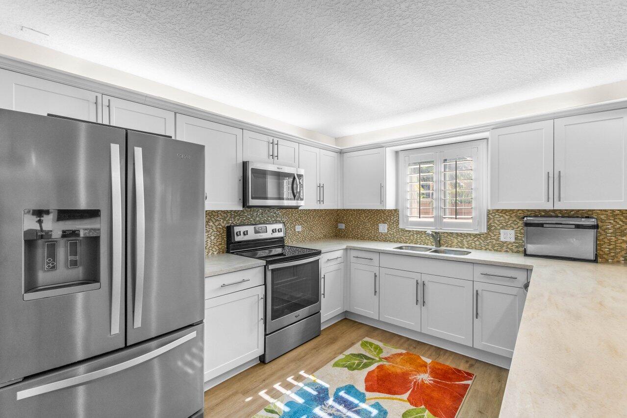 4517 Northwest 5th Avenue Boca Raton, FL 33431 - Photo 14 of 34 014-4517Northwest5thAvenue-BocaRaton-FL-