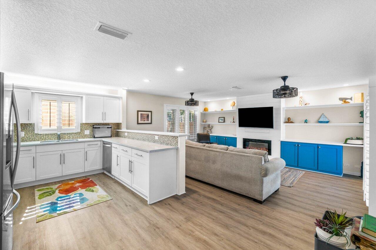 4517 Northwest 5th Avenue Boca Raton, FL 33431 - Photo 15 of 34 015-4517Northwest5thAvenue-BocaRaton-FL-