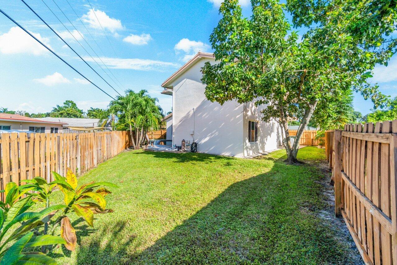 4517 Northwest 5th Avenue Boca Raton, FL 33431 - Photo 33 of 34 033-4517Northwest5thAvenue-BocaRaton-FL-