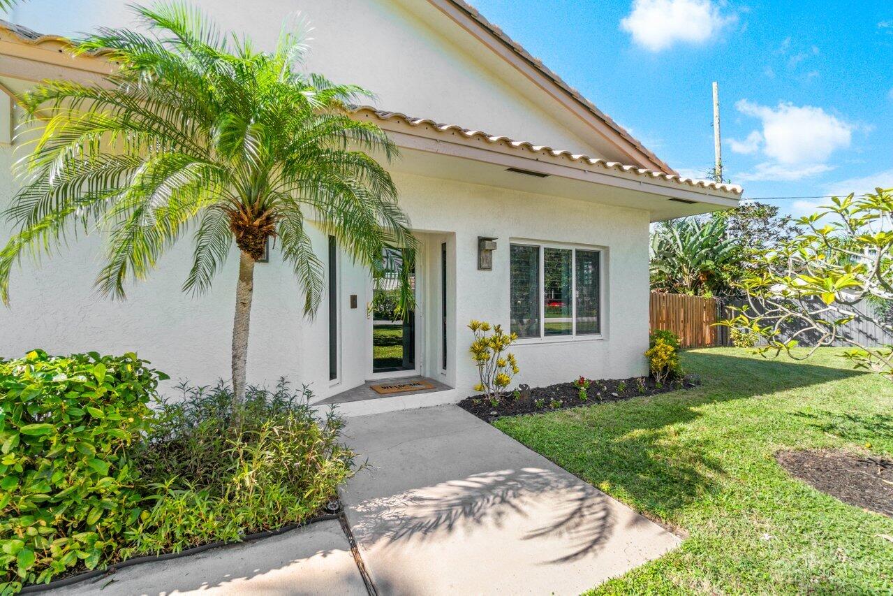 4517 Northwest 5th Avenue Boca Raton, FL 33431 - Photo 4 of 34 004-4517Northwest5thAvenue-BocaRaton-FL-