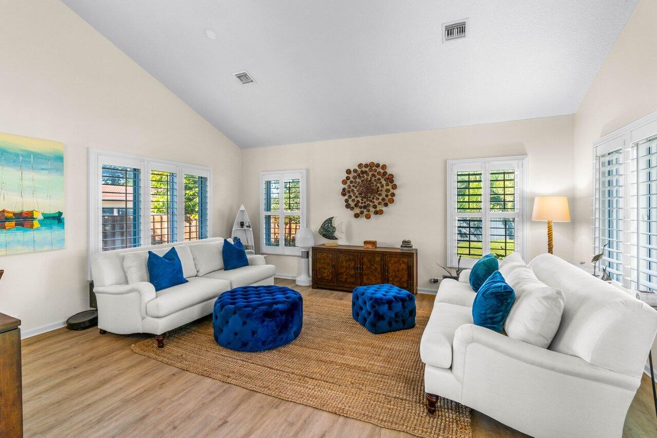 4517 Northwest 5th Avenue Boca Raton, FL 33431 - Photo 8 of 34 008-4517Northwest5thAvenue-BocaRaton-FL-